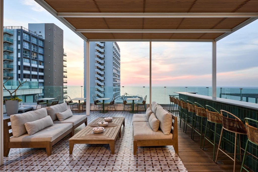 THE ROOFTOP